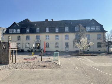 Schillerschule in Viernheim - Ansicht vom Schulhof